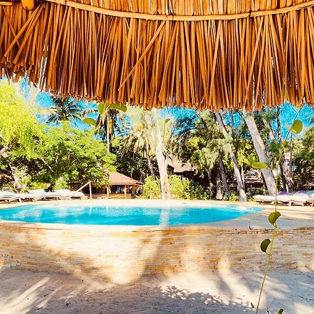 Vovo Telo Lodge Toliara Eksteriør billede