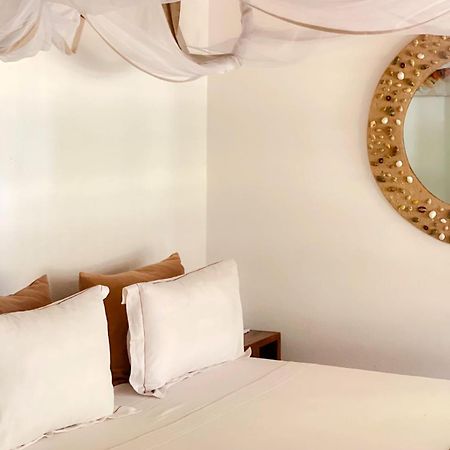 Vovo Telo Lodge Toliara Eksteriør billede
