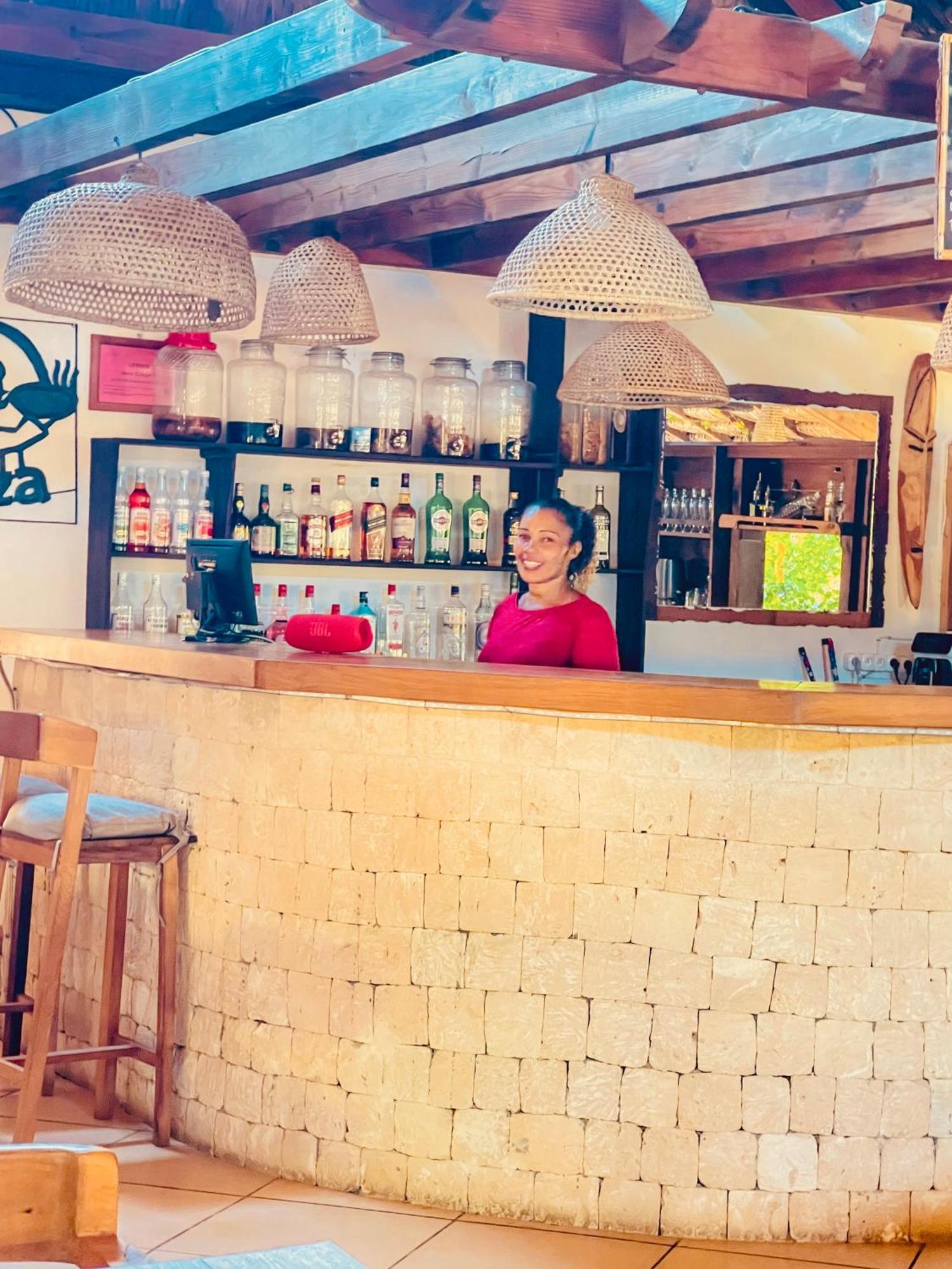Vovo Telo Lodge Toliara Eksteriør billede
