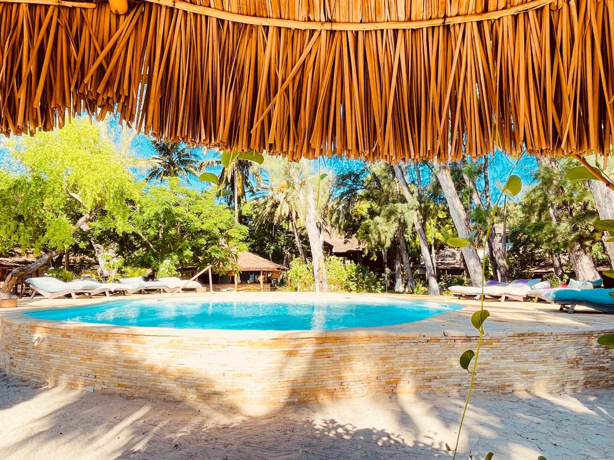 Vovo Telo Lodge Toliara Eksteriør billede