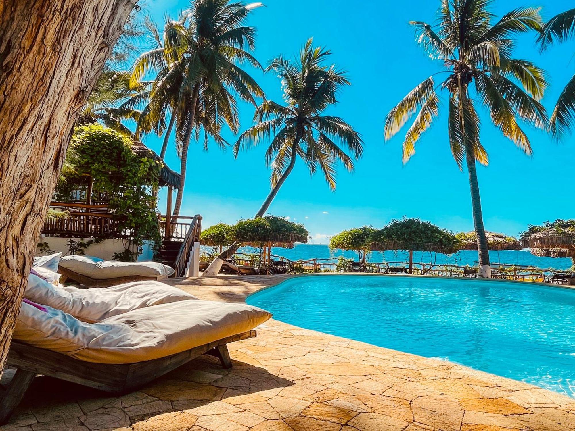 Vovo Telo Lodge Toliara Eksteriør billede