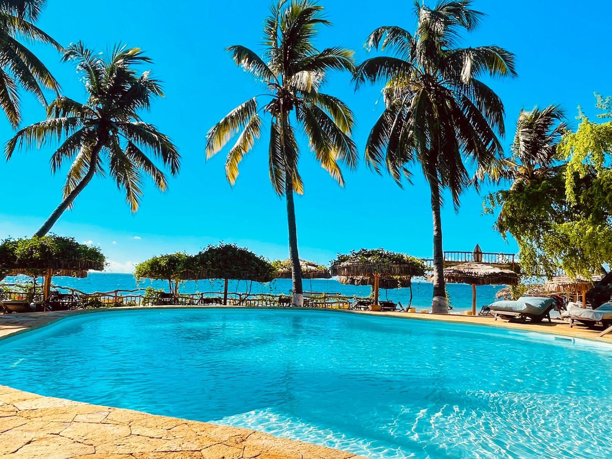 Vovo Telo Lodge Toliara Eksteriør billede