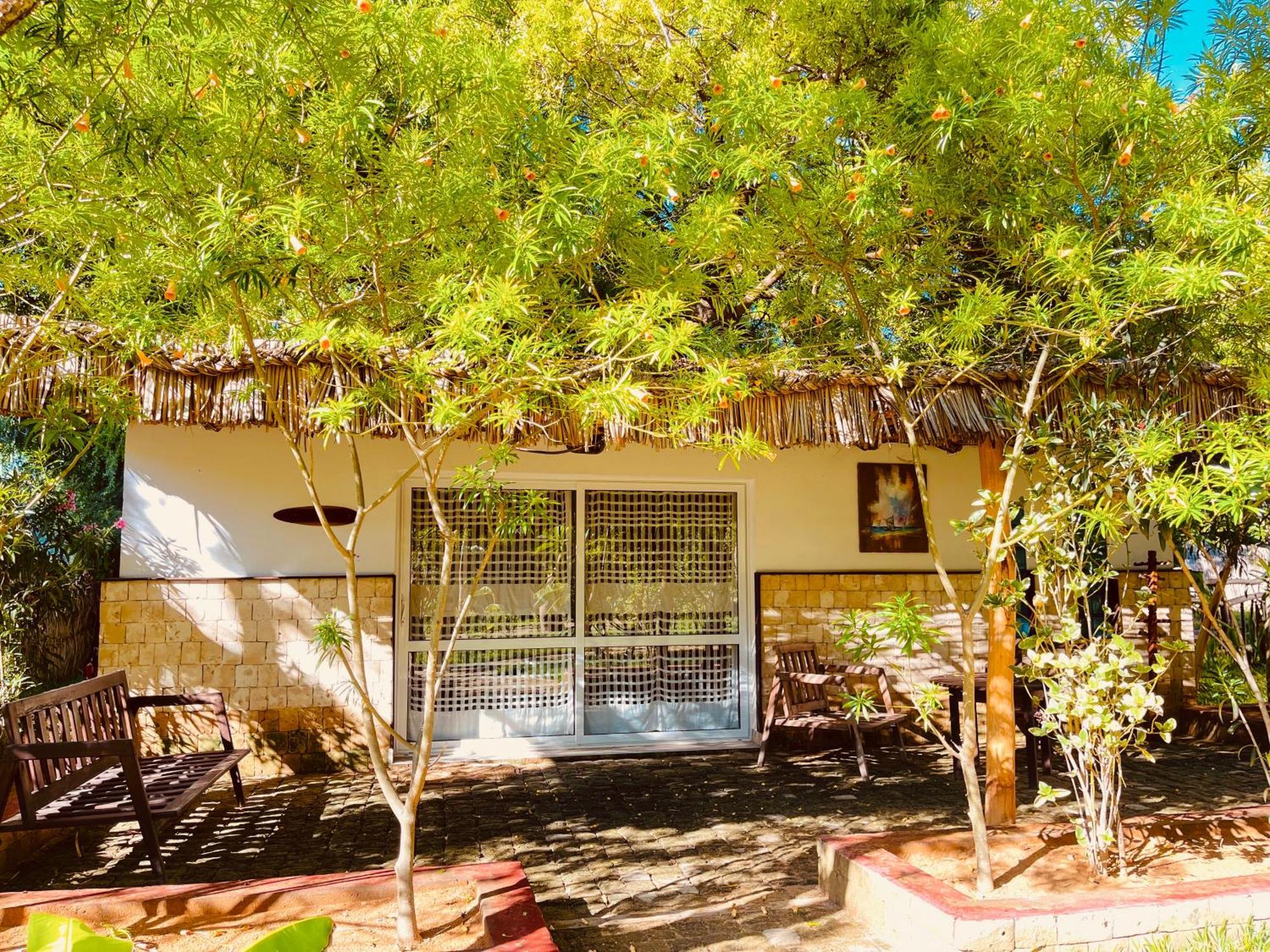 Vovo Telo Lodge Toliara Eksteriør billede