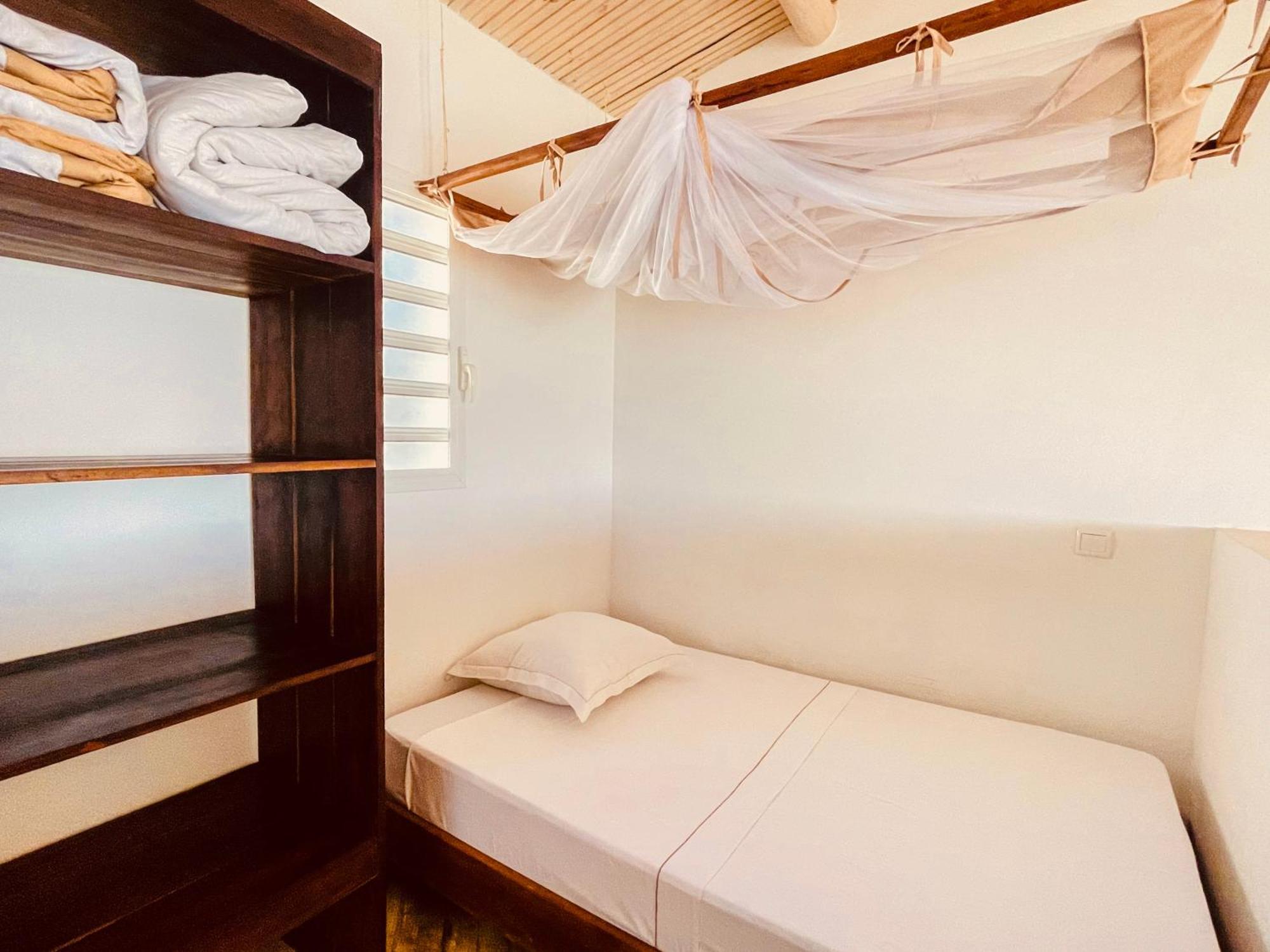 Vovo Telo Lodge Toliara Eksteriør billede