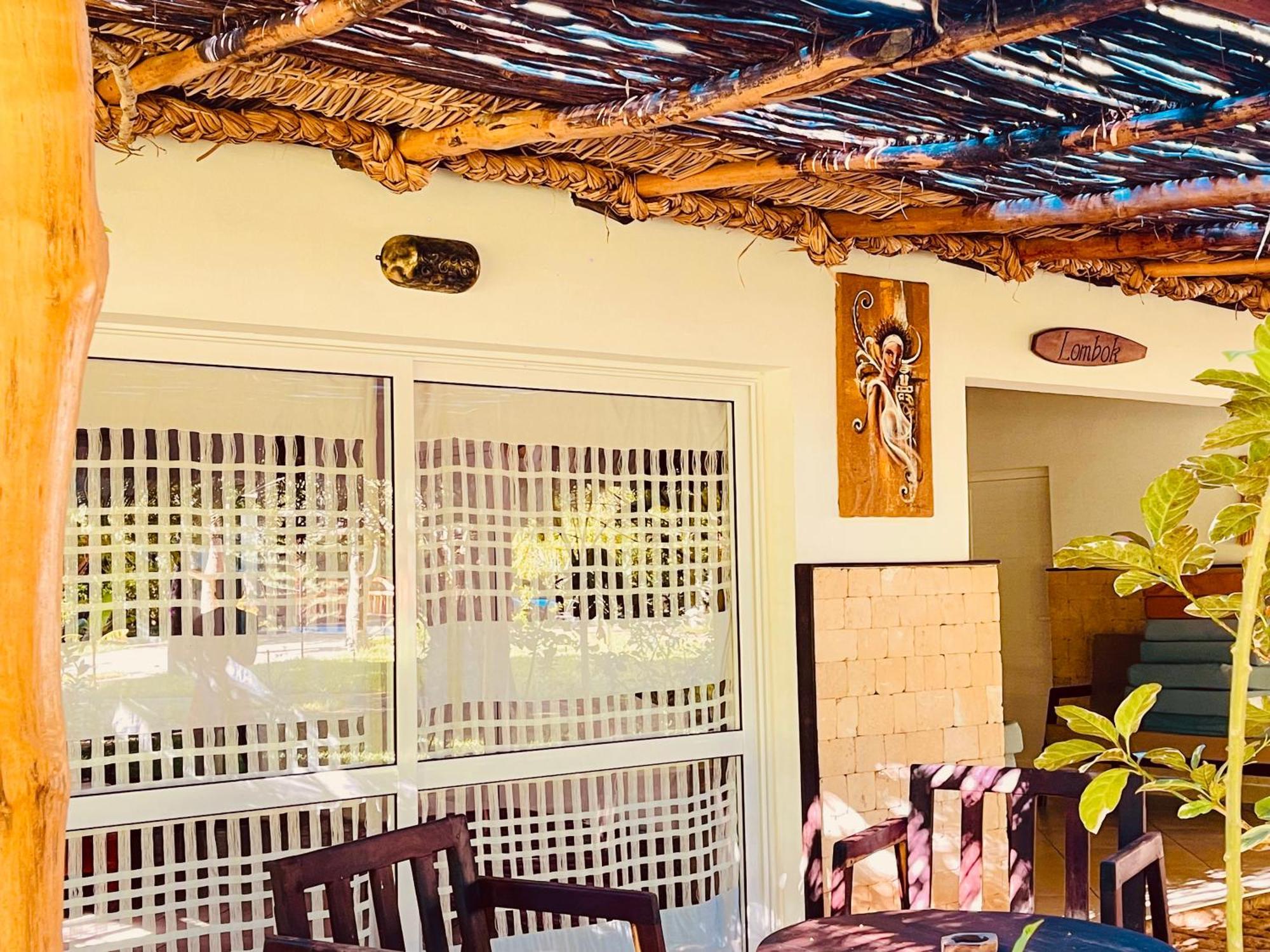 Vovo Telo Lodge Toliara Eksteriør billede