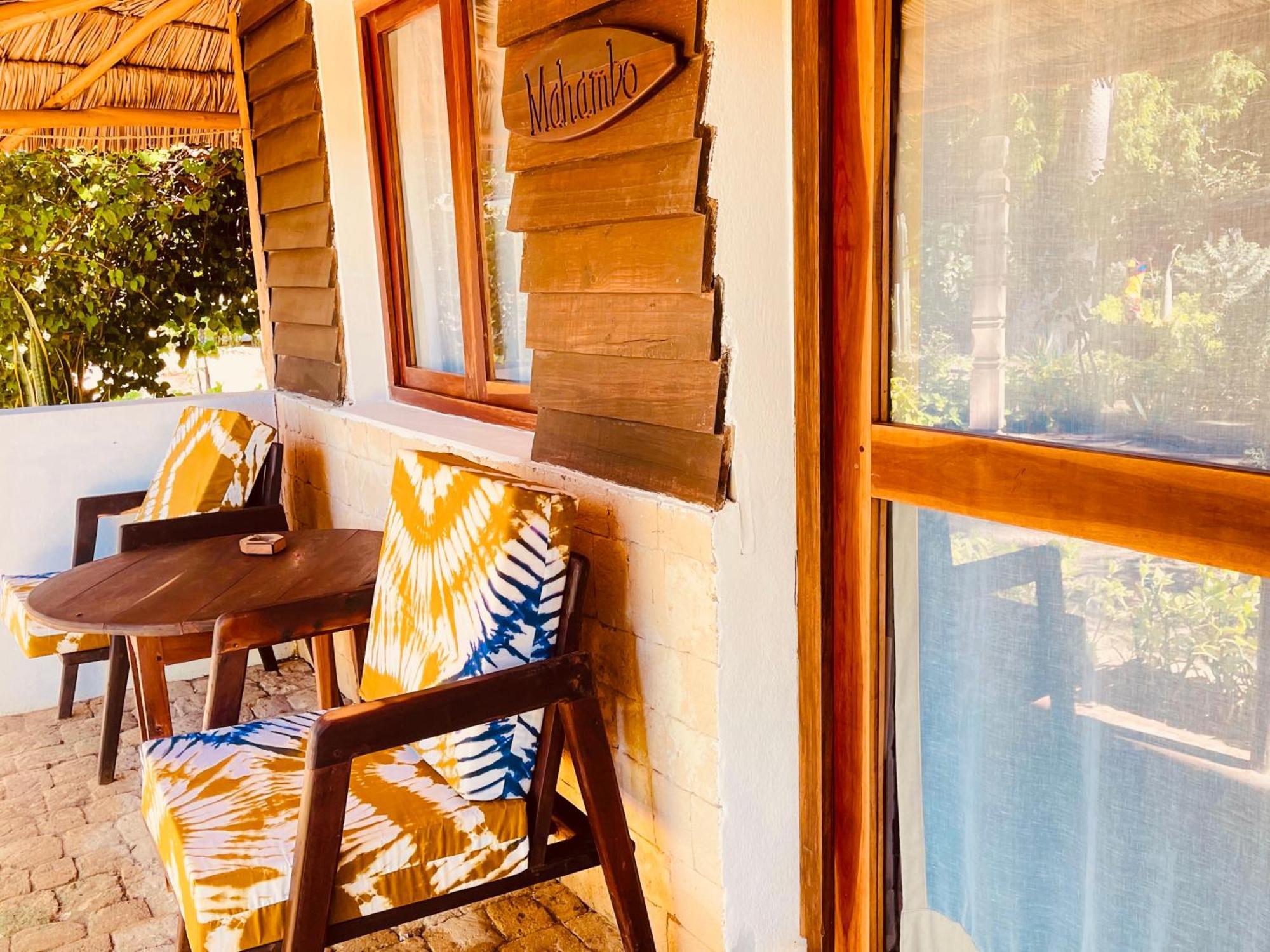 Vovo Telo Lodge Toliara Eksteriør billede