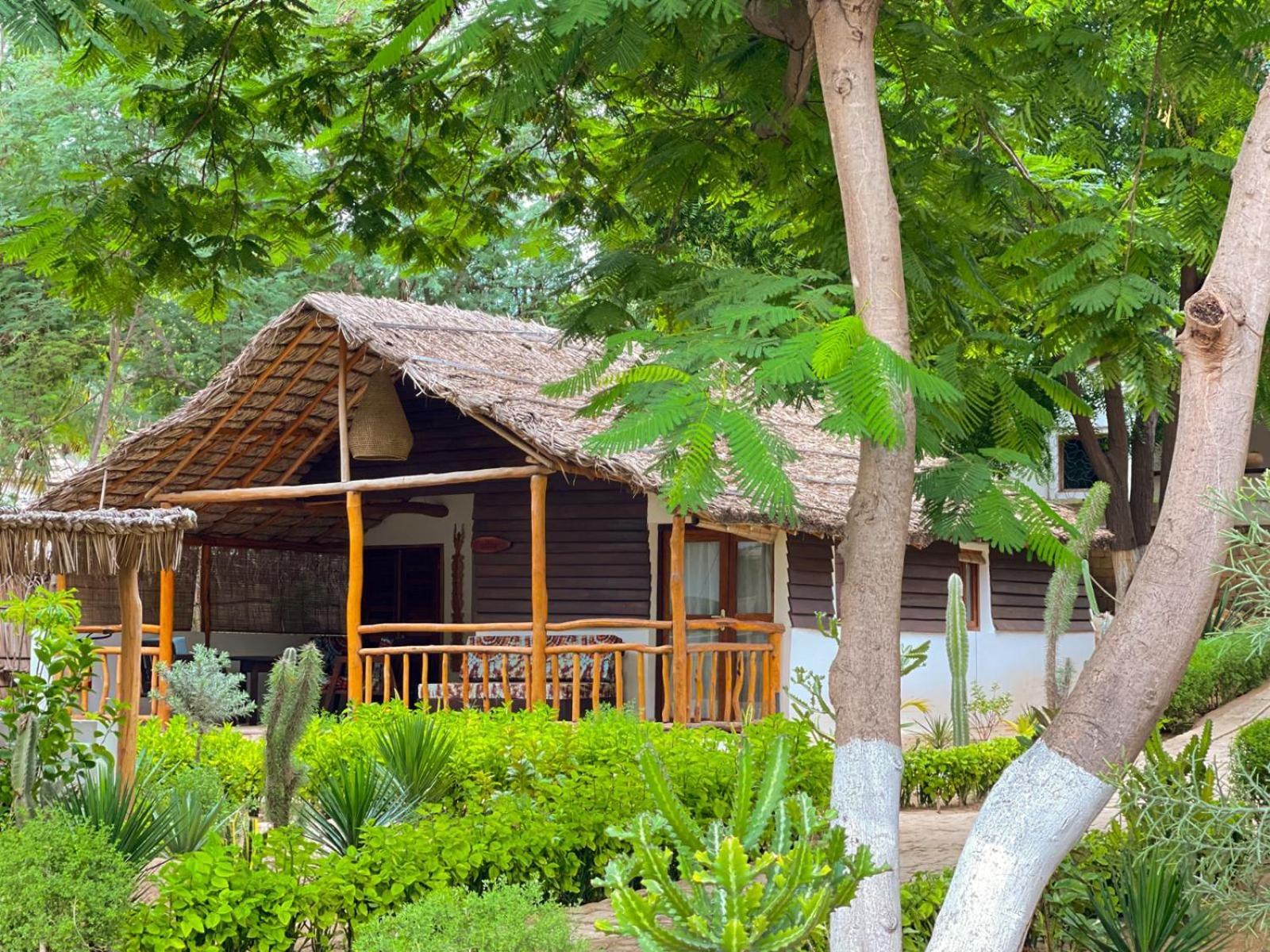 Vovo Telo Lodge Toliara Eksteriør billede
