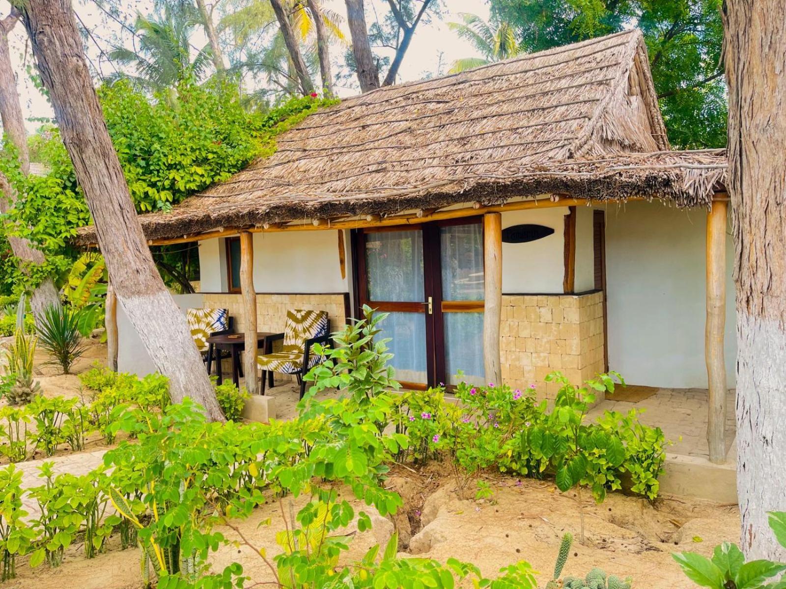 Vovo Telo Lodge Toliara Eksteriør billede